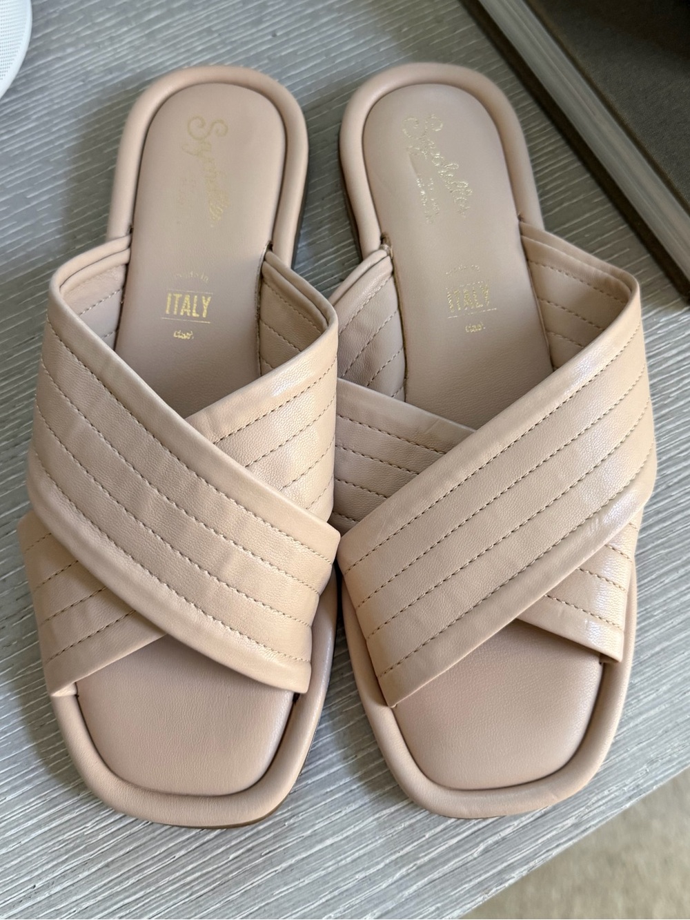 NWOT - Seychelles Quilted Cross‑Band Slide Sandals 🩴